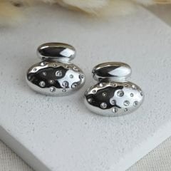 Silver Zirkon Detay Oval Tasarım Üzeri Gömme Taşlı Çelik Küpe